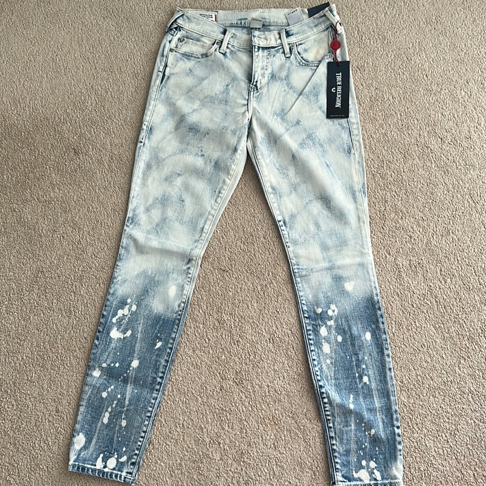 NWT true religion Halle mid rise skinny jean. This wash!!!